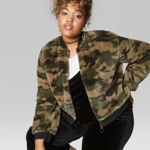 Wild fable faux fur camouflage cropped bomber‎ jacket size XS